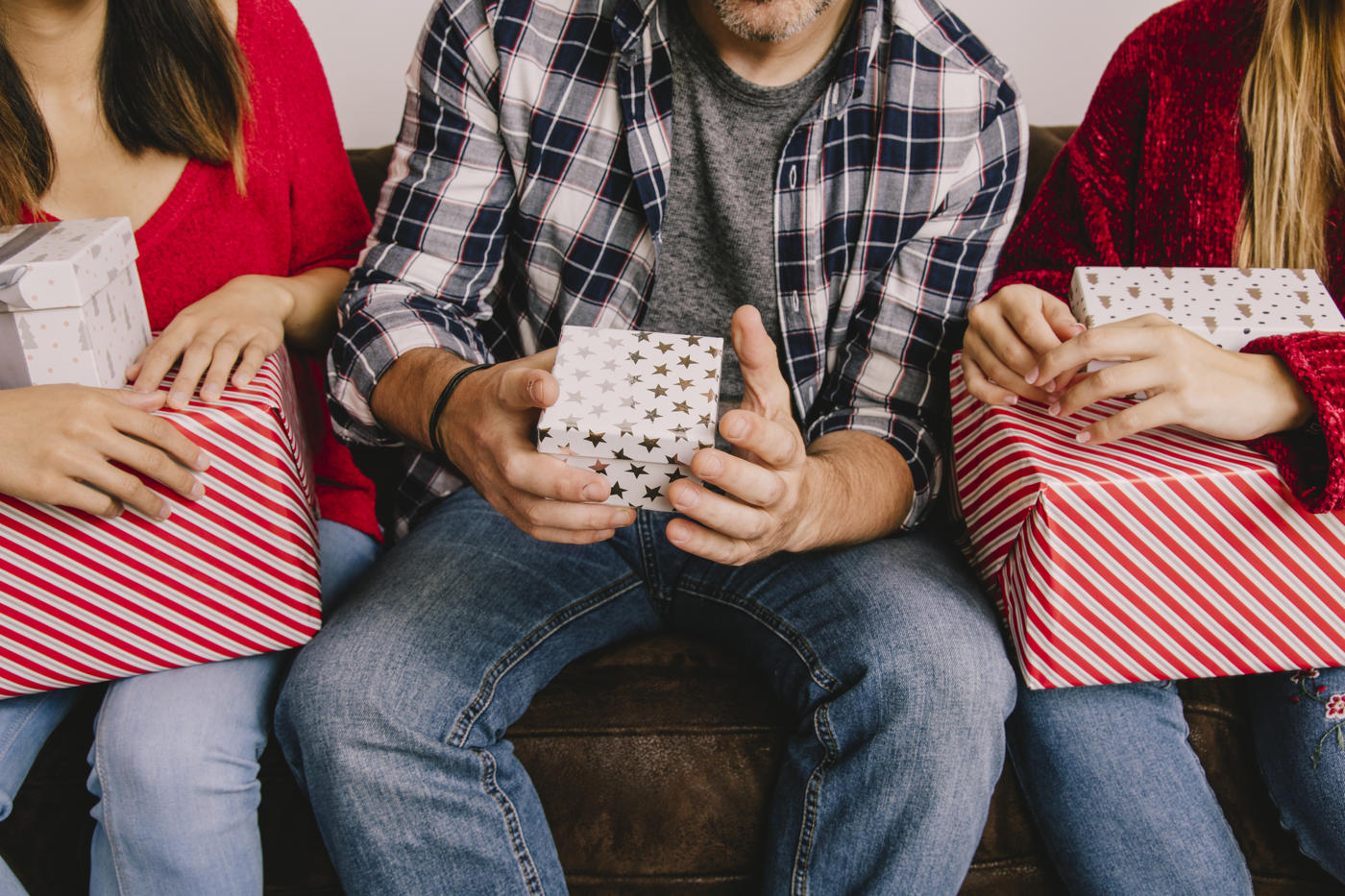Presentes que Aquecem o Coração: Ideias de Presentes Emotivos e Significativos para Amigos e Familiares